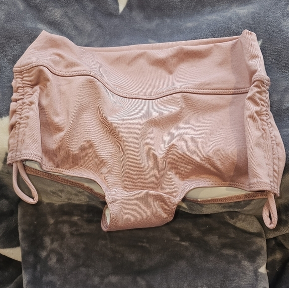 🇺🇸💲 PINK ACTIVE BY VICTORIA SECRET GYM TO SWIM CINCH SIDE SHORTIE - Picture 3 of 8